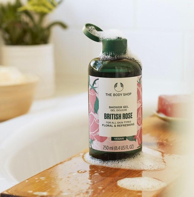 Sữa tắm dạng gel The Body Shop British Rose Shower Gel