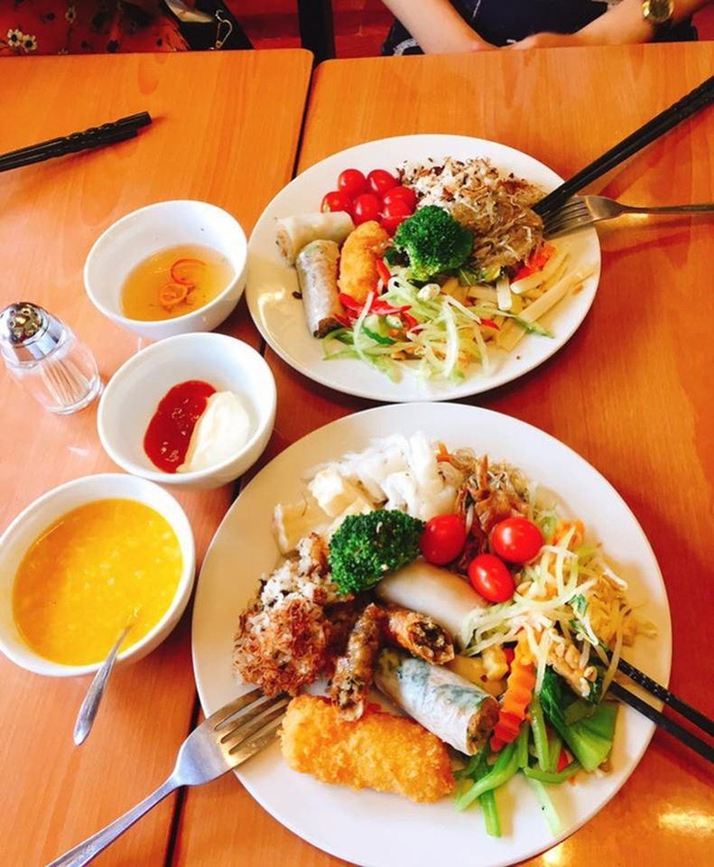 Quán ăn ngon trên đường Trần Quang Diệu, Quận Đống Đa