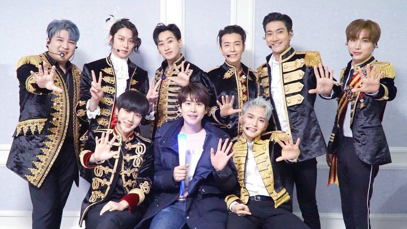 Super Junior là một nhóm nhạc nam Hàn Quốc được thành lập vào năm 2005 bởi Lee Soo-man của SM Entertainment