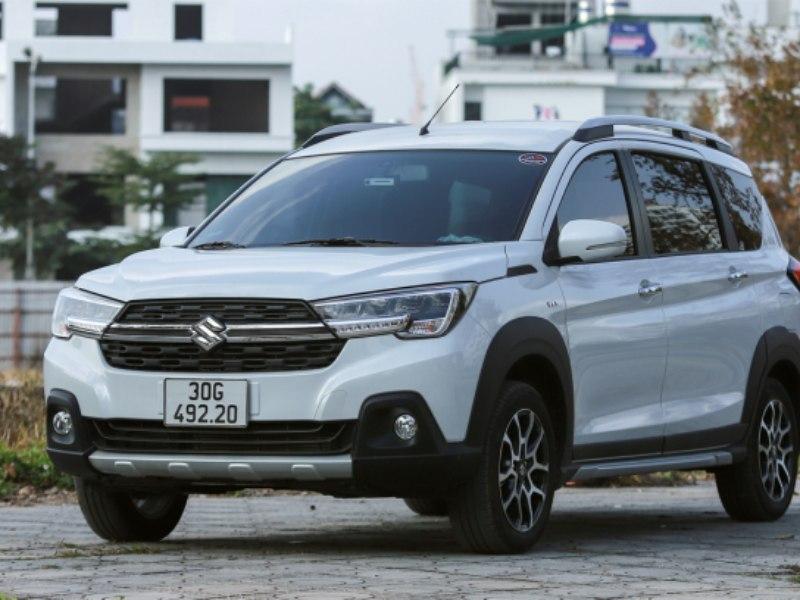 Xe gia đình Suzuki XL7