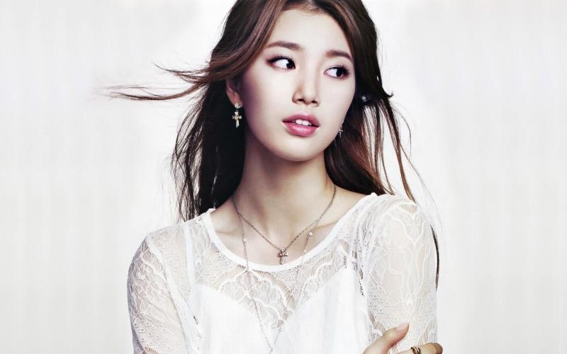 Suzy (Miss A)