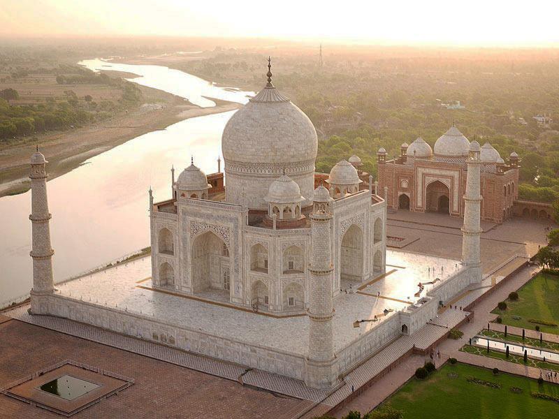 Lăng mộ Taj Mahal