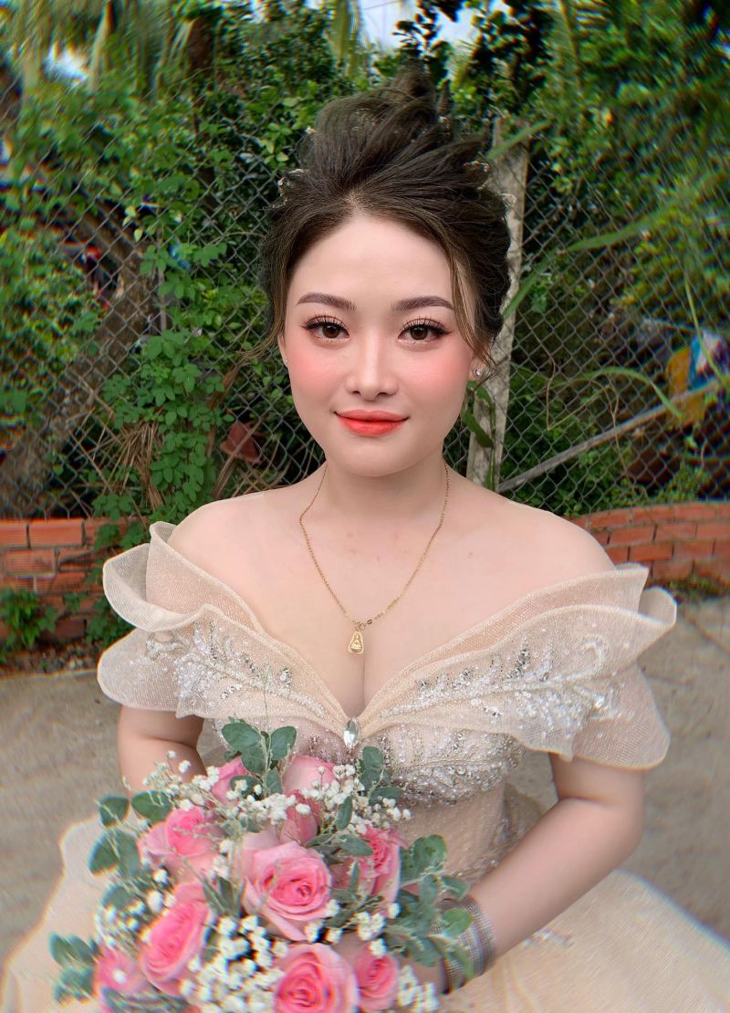 Tâm Phong Makeup & Wedding luôn cập nhật su hướng makeup để mang tới vẻ đẹp không tì vết cho cô dâu