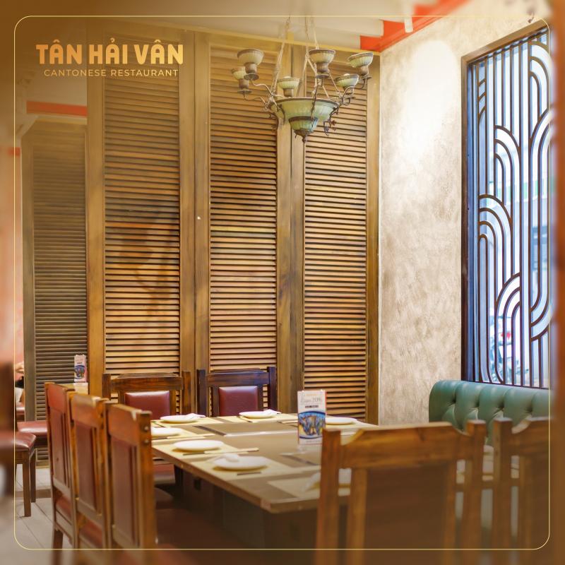 Tân Hải Vân Chinese Restaurant