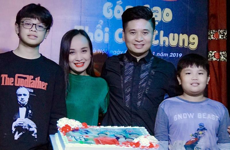 Gia đình ca sĩ Tấn Minh và NSUT Thu Huyền