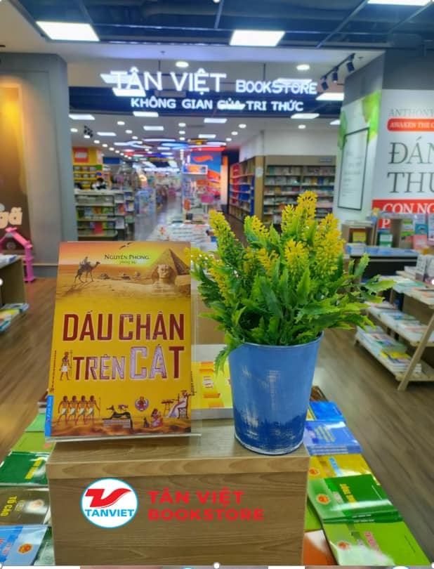 Tân Việt Bookstore - Vincom Plaza Thái Bình