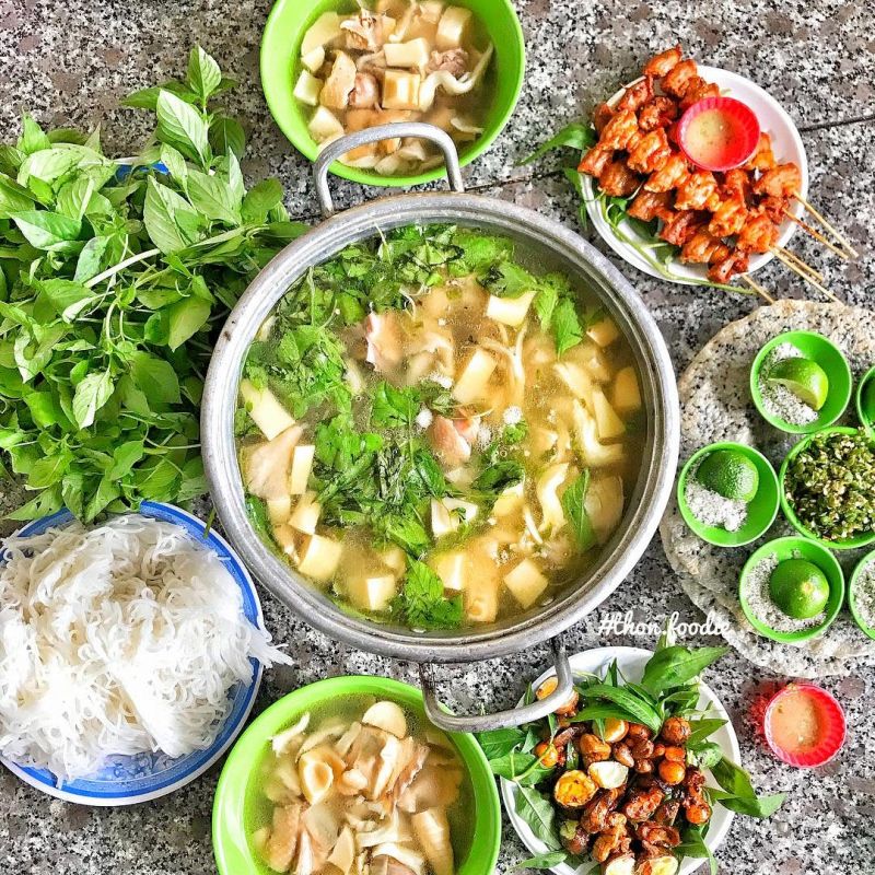 Tao Ngộ Quán - Lẩu Gà Lá É số 10Bis 3/4