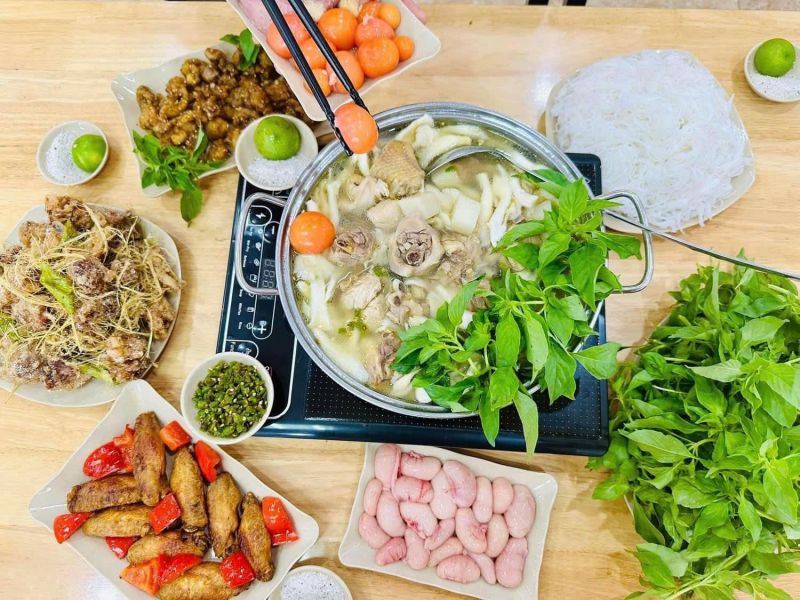 Tao Ngộ Quán - Lẩu Gà Lá É số 10Bis 3/4