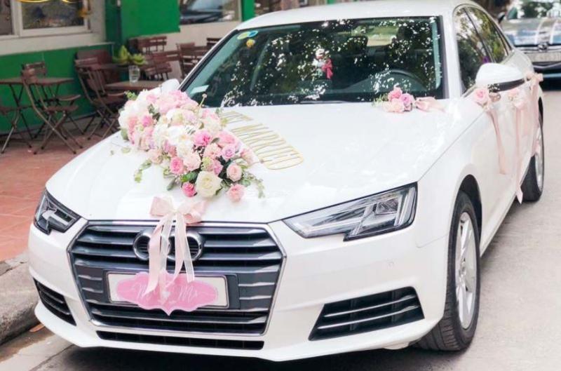 Dàn xe cưới của Phương Đông Group được kết hoa theo phong thủy