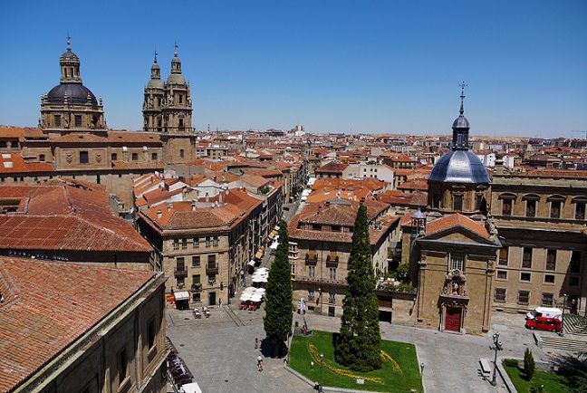 Đại học Salamanca là đại học cổ nhất Tây Ban Nha với tuổi đời hơn 800 năm!