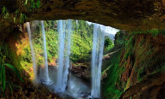 Dak G'lun . Waterfall