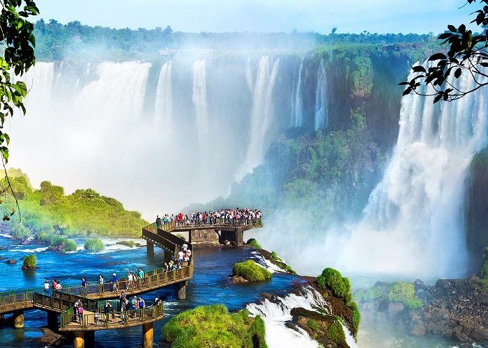 Thác nước Iguazu, Argentina và Brazil