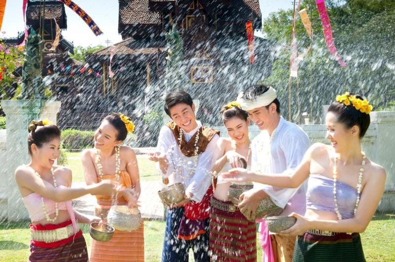 Lễ hội té nước ở Thái Lan.