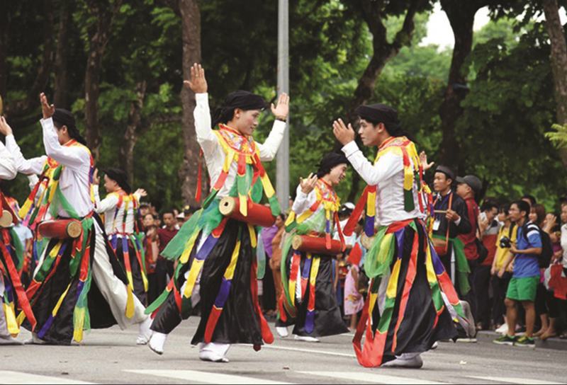 Tham gia các hoạt động văn hóa