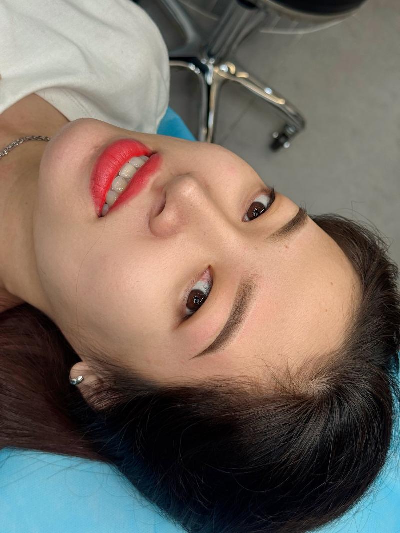 Thắng Lê Eyebrows