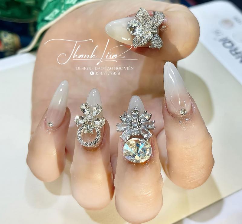 Thanh Lisa Nail