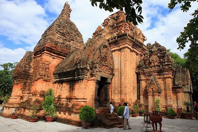 Tháp bà Ponagar