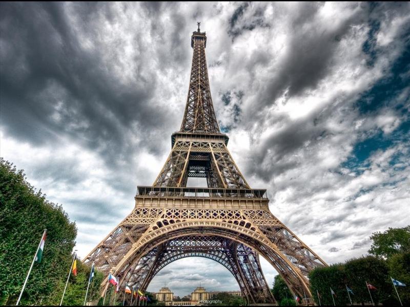 Vẻ đẹp của tháp Eiffel