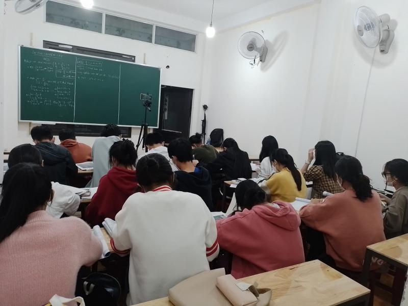 Thầy Hùng Toán - Chuyên Luyện Thi Đại Học 9,10,11,12