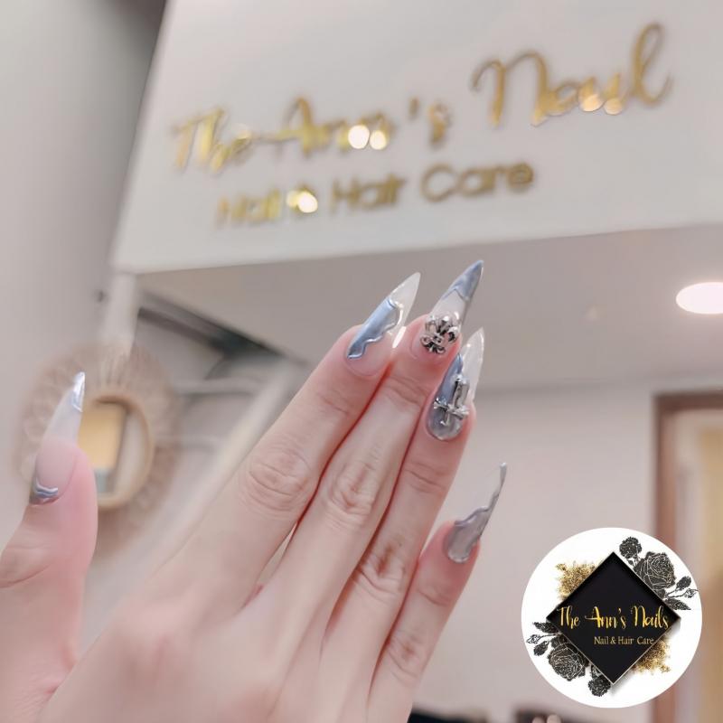The Ann's Nail