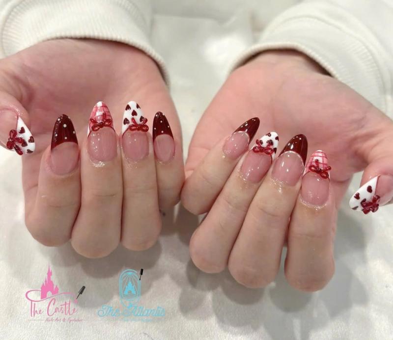 The Atlantis Nails-Eyelashes.