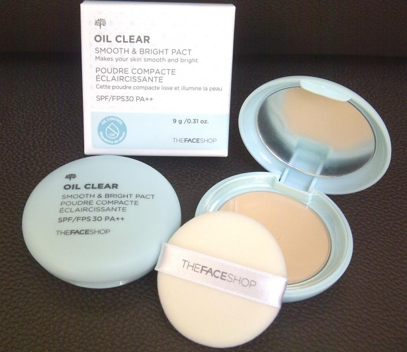 The Face Shop Oil Clear Smooth & Bright Pact