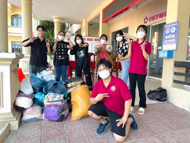 The Flames - Nhóm Tình Nguyện Lửa Hồng.