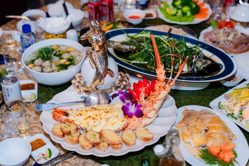 Thế Giới Hải Sản