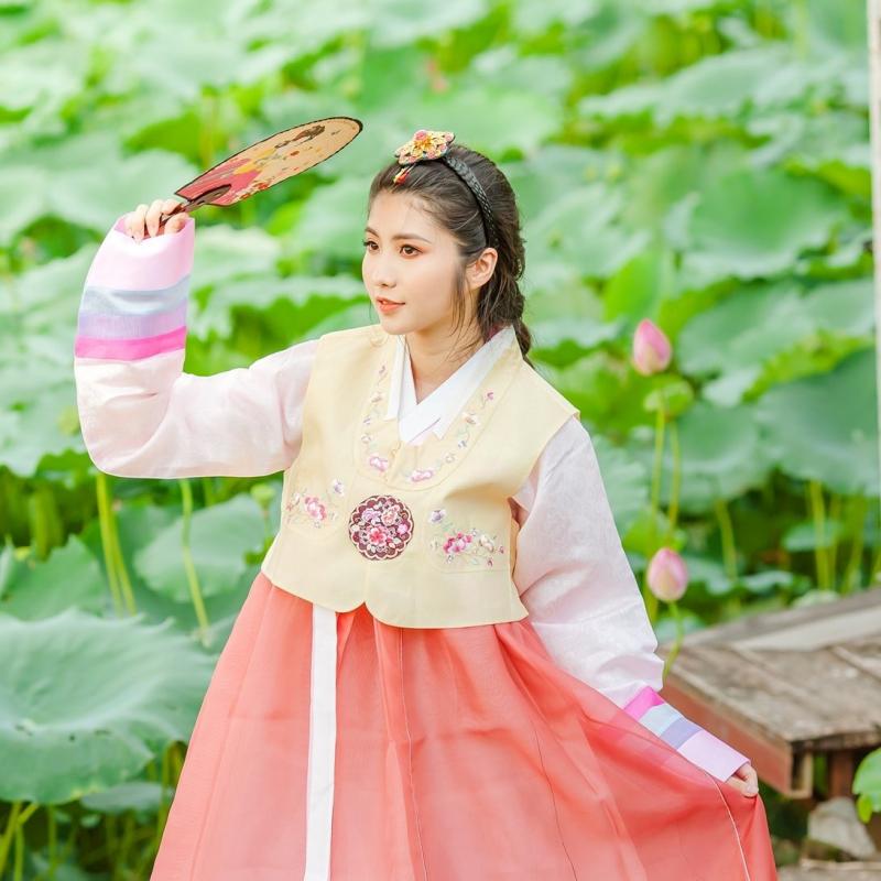 The Jovial Studio cho thuê hanbok chụp ảnh