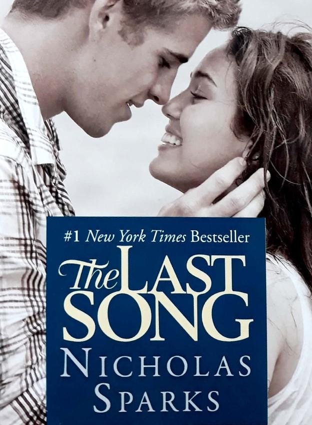 Tiểu thuyết The Last Song