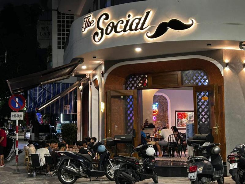 The Social – Sports Bar, Live Music, Western Food & Expat Bar nổi bật tại Quy Nhơn
