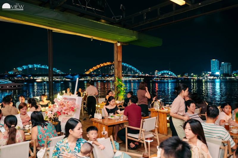 The View - Yacht Restaurant Da Nang