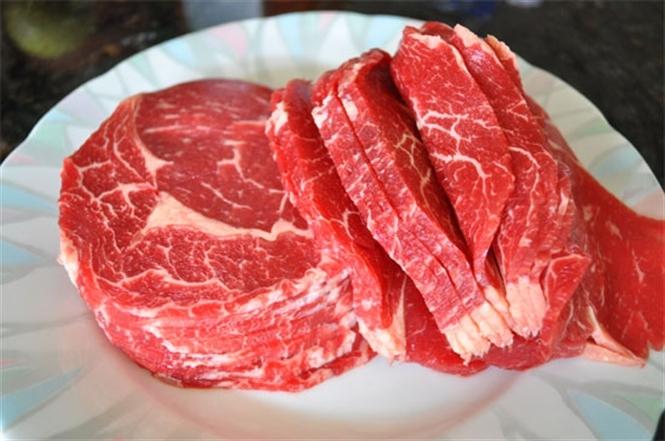 Hãy tinh ý để chọn được miếng thịt bò ngon khi đi chợ nhé