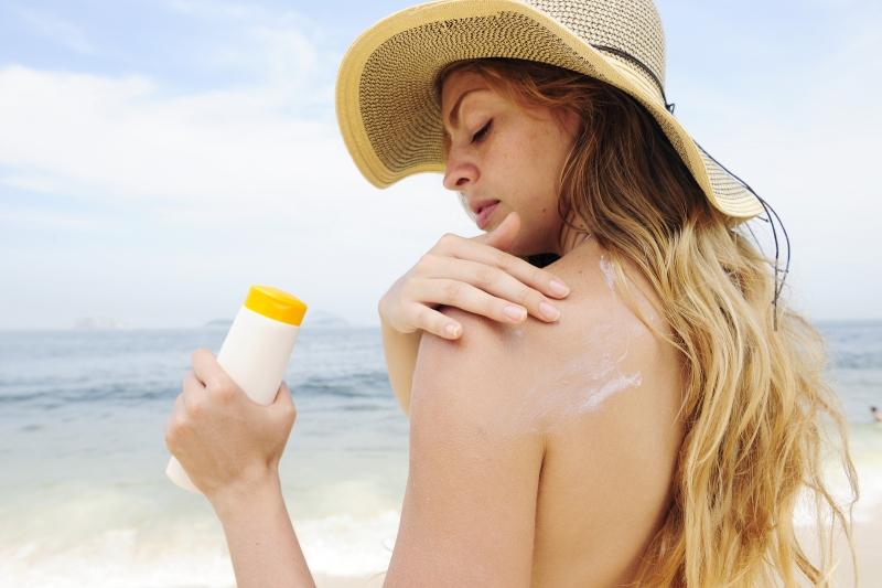 Kem chống nắng giúp da chống lại những tia cực tím xâm hại da cực kỳ hiệu quả