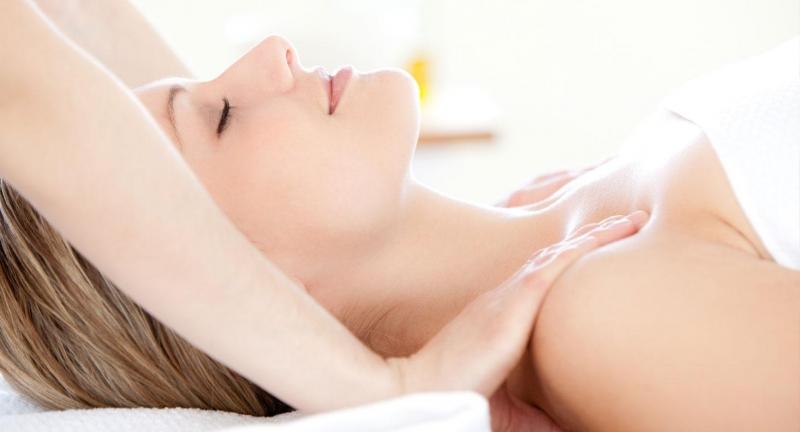 Massage giúp cải thiện kích cỡ và tăng độ săn chắc của vòng 1