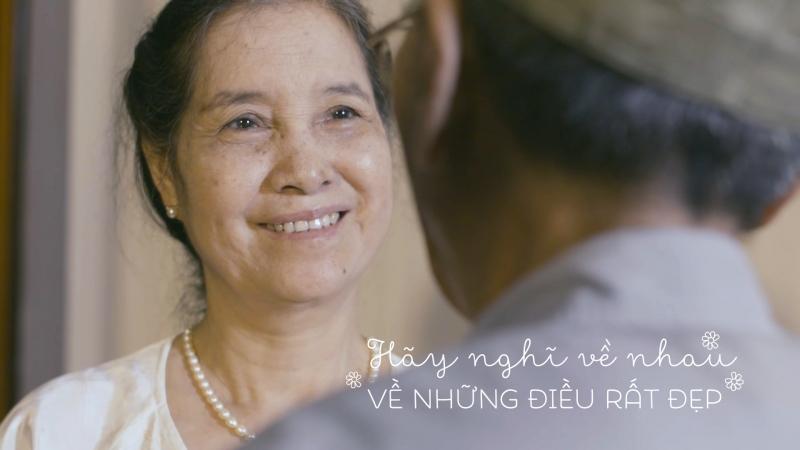 Hình ảnh trong MV Thời thanh xuân sẽ qua new version