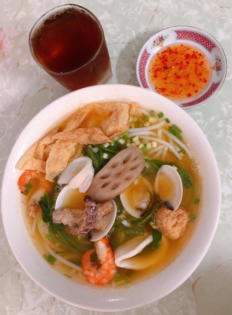 Quán ăn ngon trên đường Dương Khuê, quận Cầu Giấy, Hà Nội