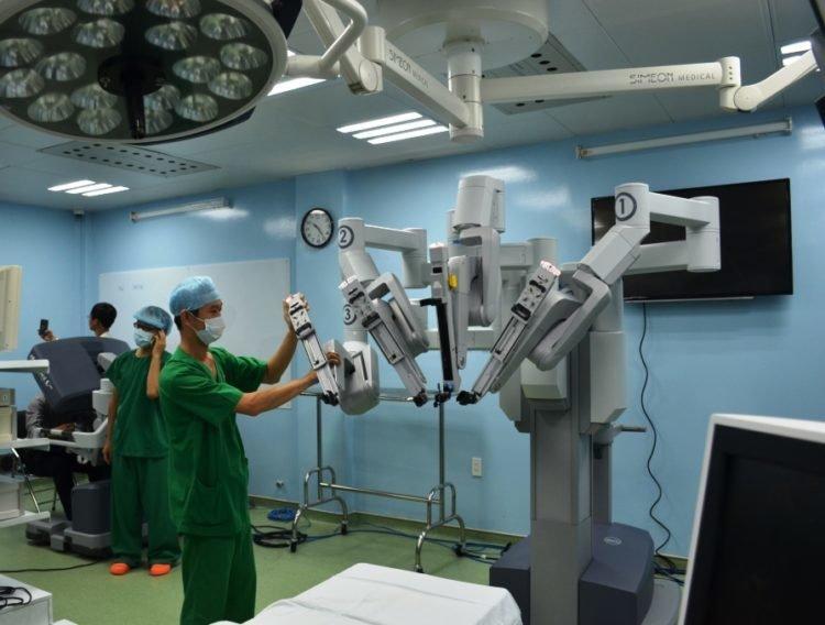 Hệ thống máy móc hiện đại tại bệnh viện