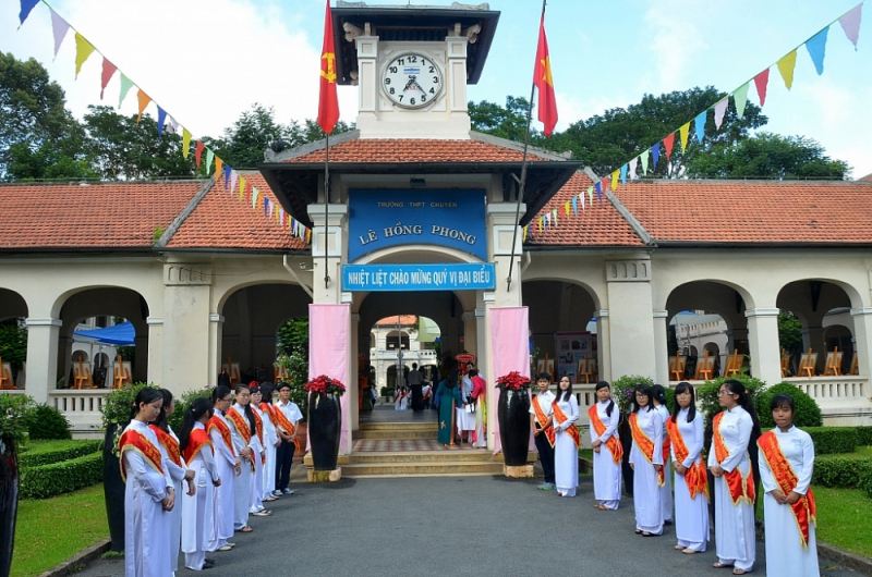 THPT Chuyên Lê Hồng Phong - Thành phố Hồ Chí Minh