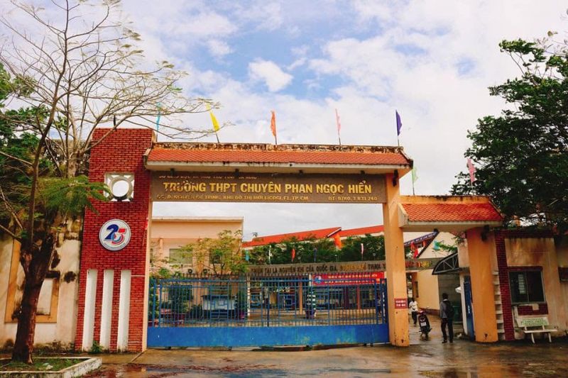 Một Ngày Mới (Khai Giảng Trường THPT Chuyên Phan Ngọc Hiển 2015)