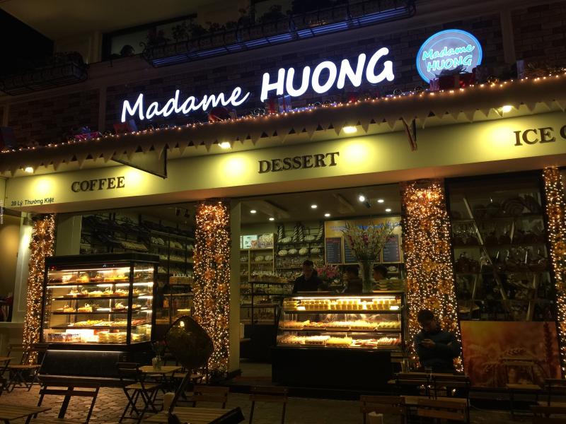 Bánh Madame Hương