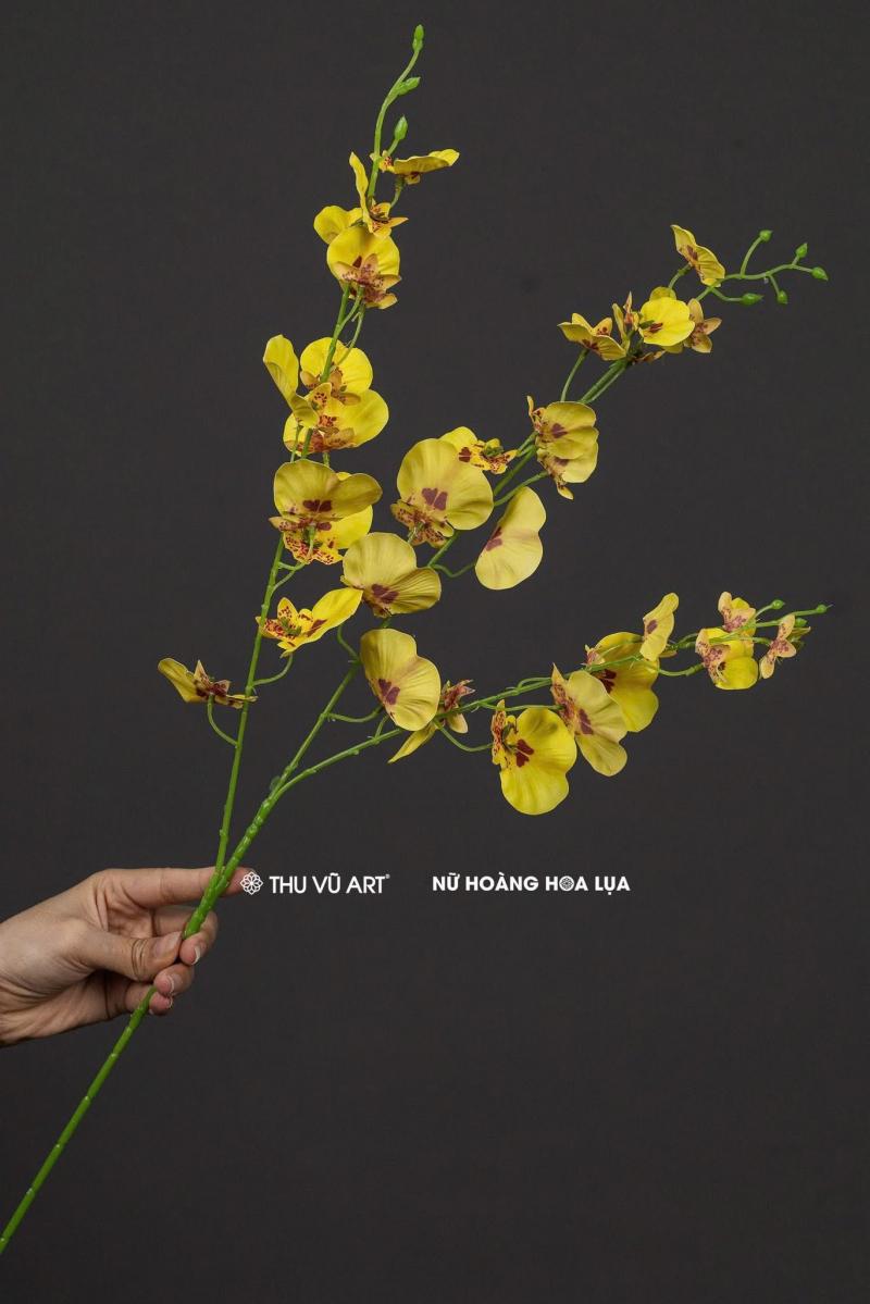 THU VŨ ART HCM - Nữ hoàng hoa lụa