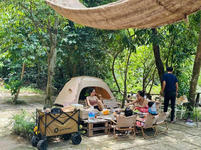 Thực hiện chuyến picnic nhỏ cuối tuần