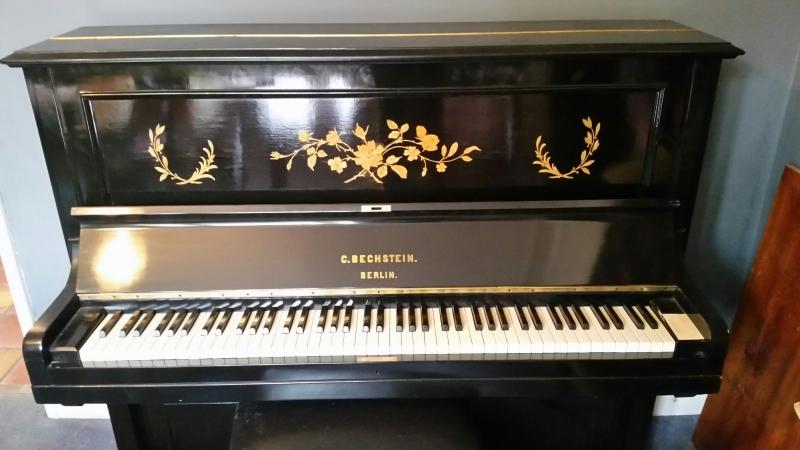 Thương hiệu đàn Piano Bechstein thời thượng.