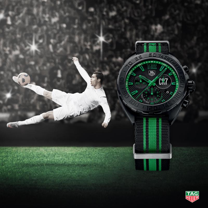 TAG Heuer, một trong những hãng đồng hồ nổi tiếng phần lớn nhờ vào sự nhận diện thương hiệu trong các banner, băng rôn tài trợ cho các giải thể thao