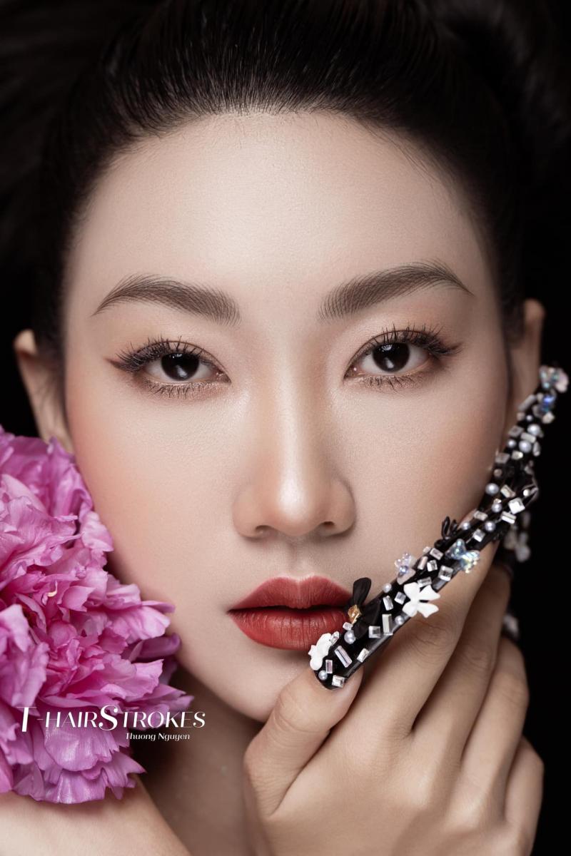 Thương Nguyễn Eyebrows Beauty - điêu khắc chân mày tiêu chuẩn Châu Âu