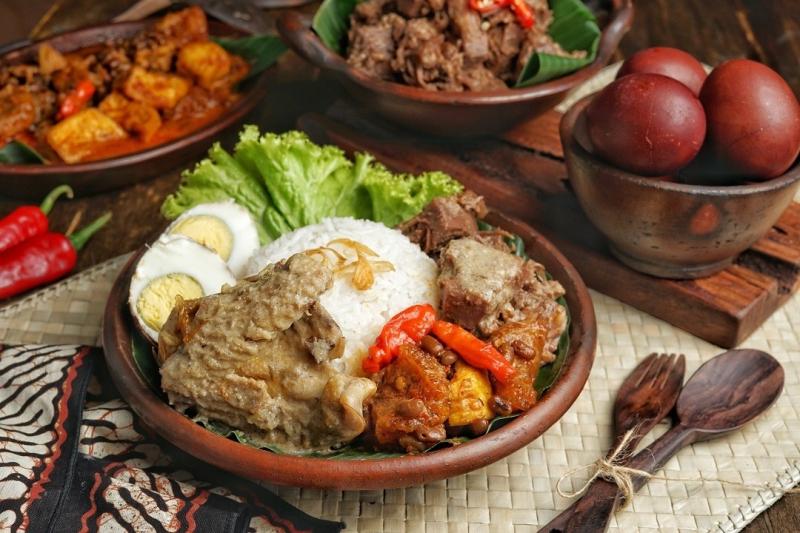 Thưởng thức món Gudeg