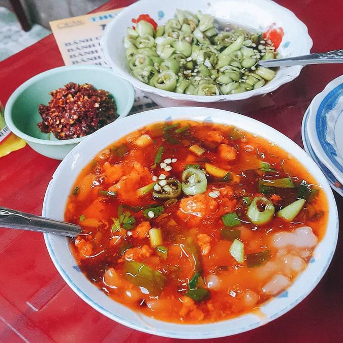 Thúy - Bánh Canh Nam Phổ