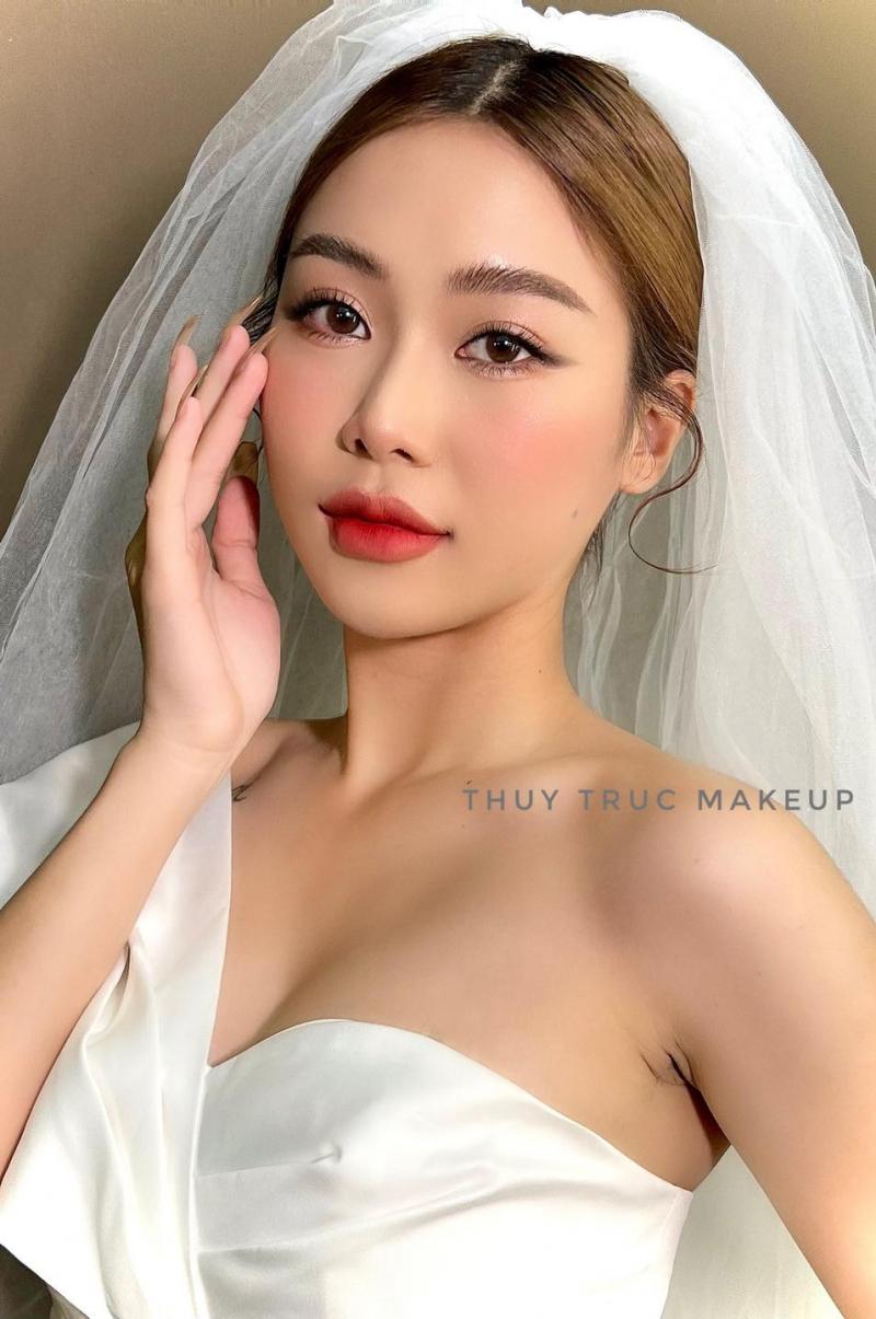 Thuy Truc Makeup Store