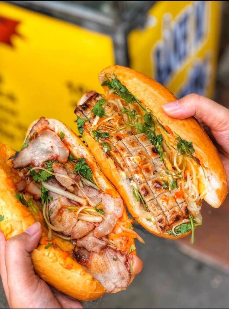 Tiệm Bánh Mì Phúc